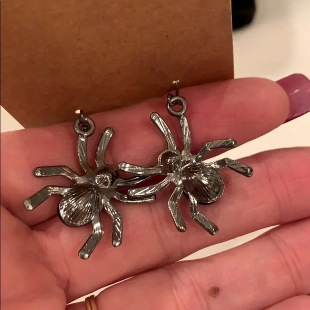 💐5/25 silver spider black crystal stones dangle